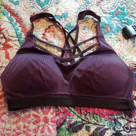 3/$30!Victoria's Secret Sports Bra Size 34C - Picture 4 of 4